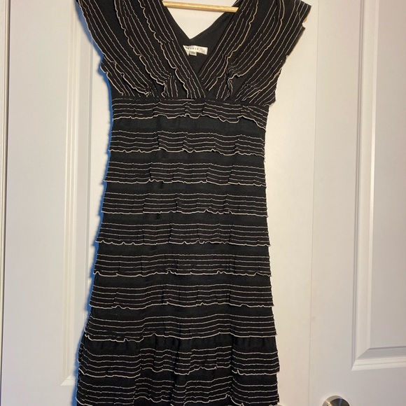 Max Studio LBD with flair - Picture 5 of 6